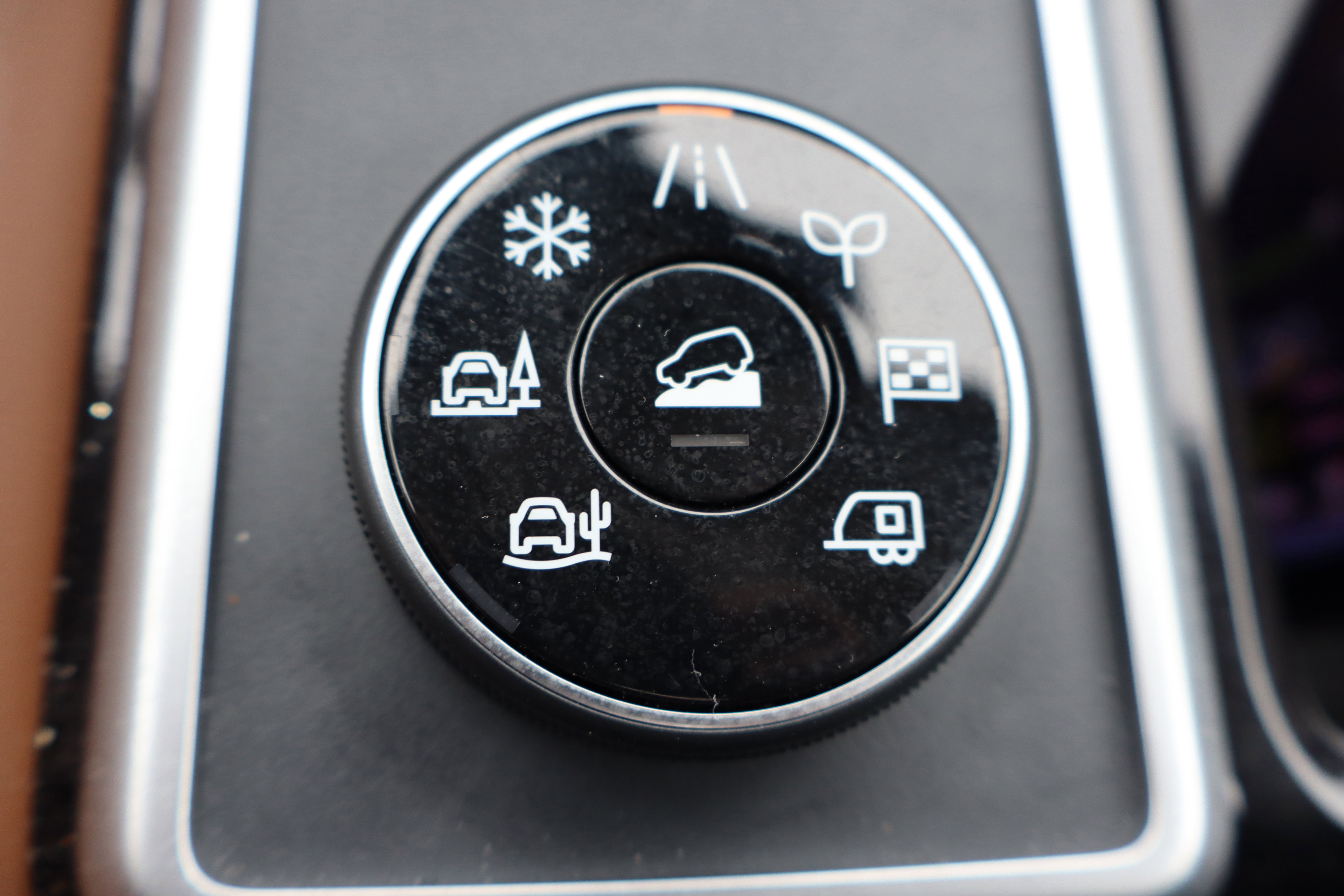 Used 2024 Nissan Pathfinder Platinum w/ Cargo Package image 32