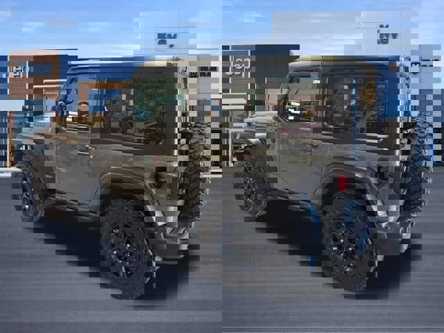 Used 2022 Jeep Wrangler Willys image 4