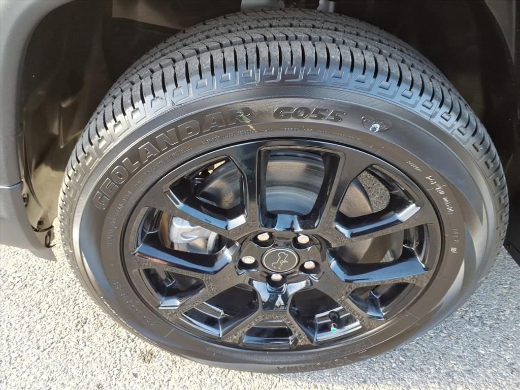 New 2026 Jeep Compass Latitude image 10