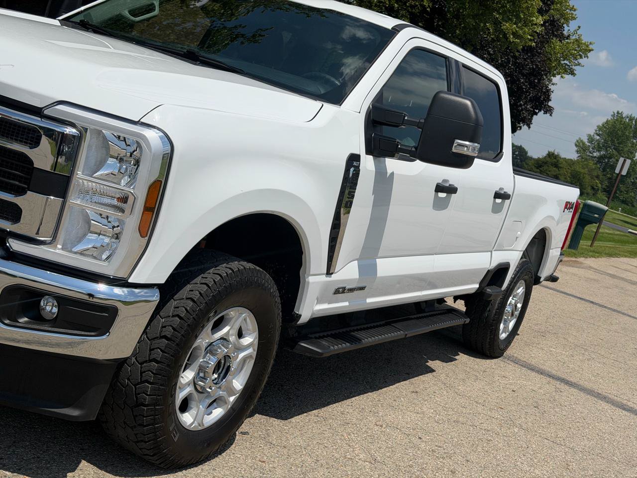 Used 2025 Ford F250 XLT w/ FX4 Off-Road Package AWD/4WD image 11