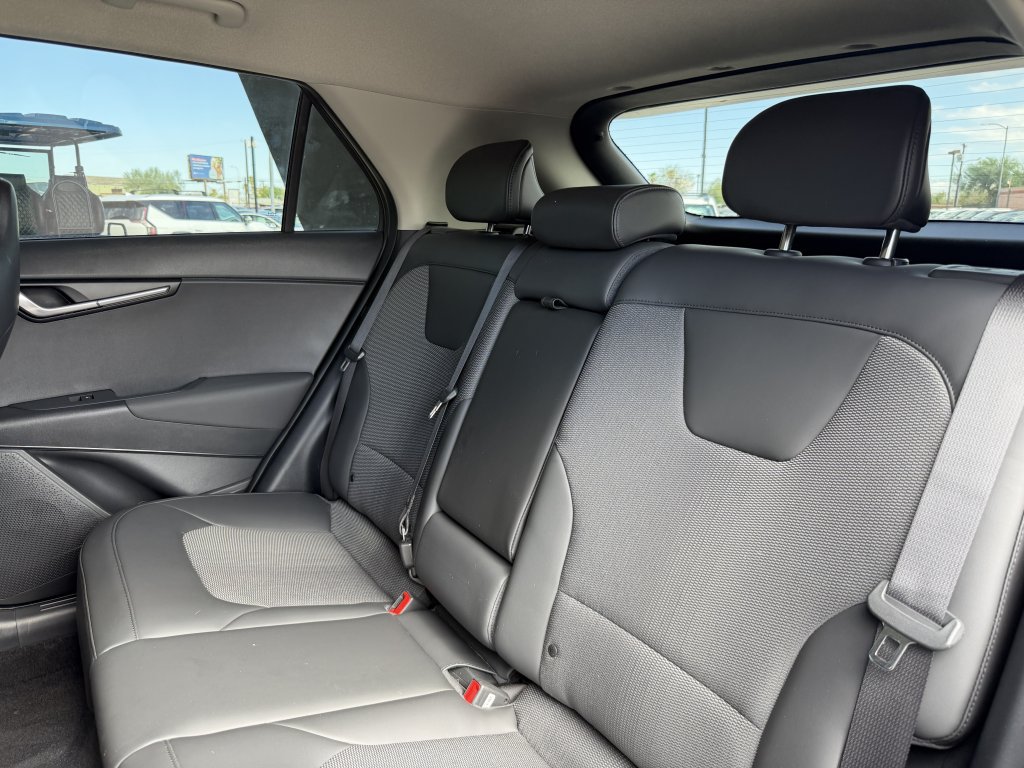 Used 2024 Kia Niro EX FWD image 34