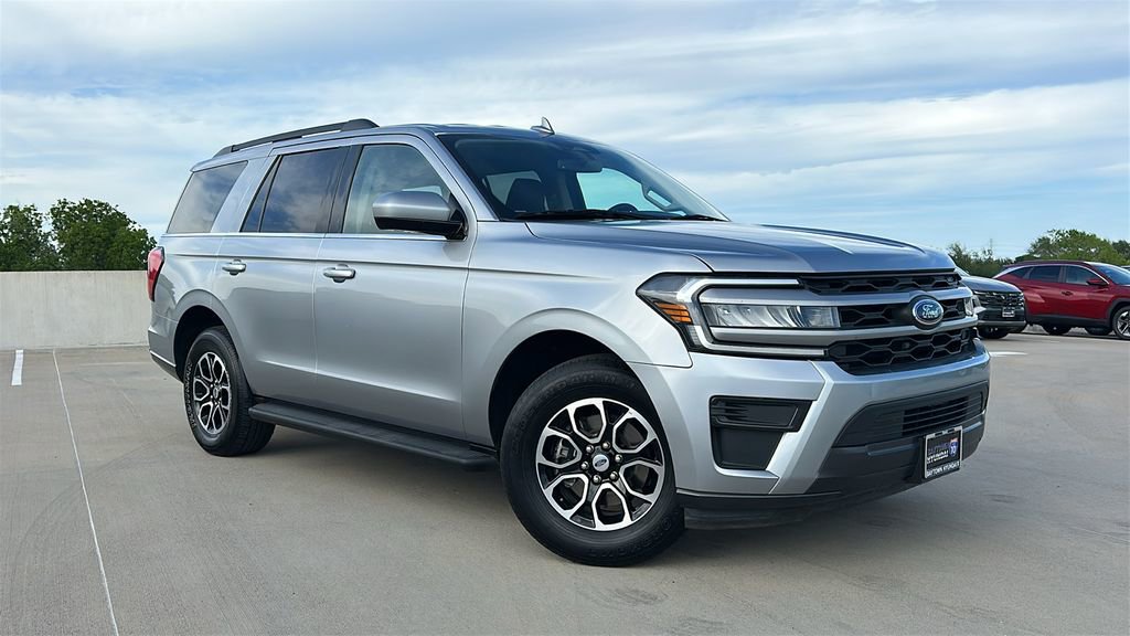 Used 2022 Ford Expedition XLT image 5