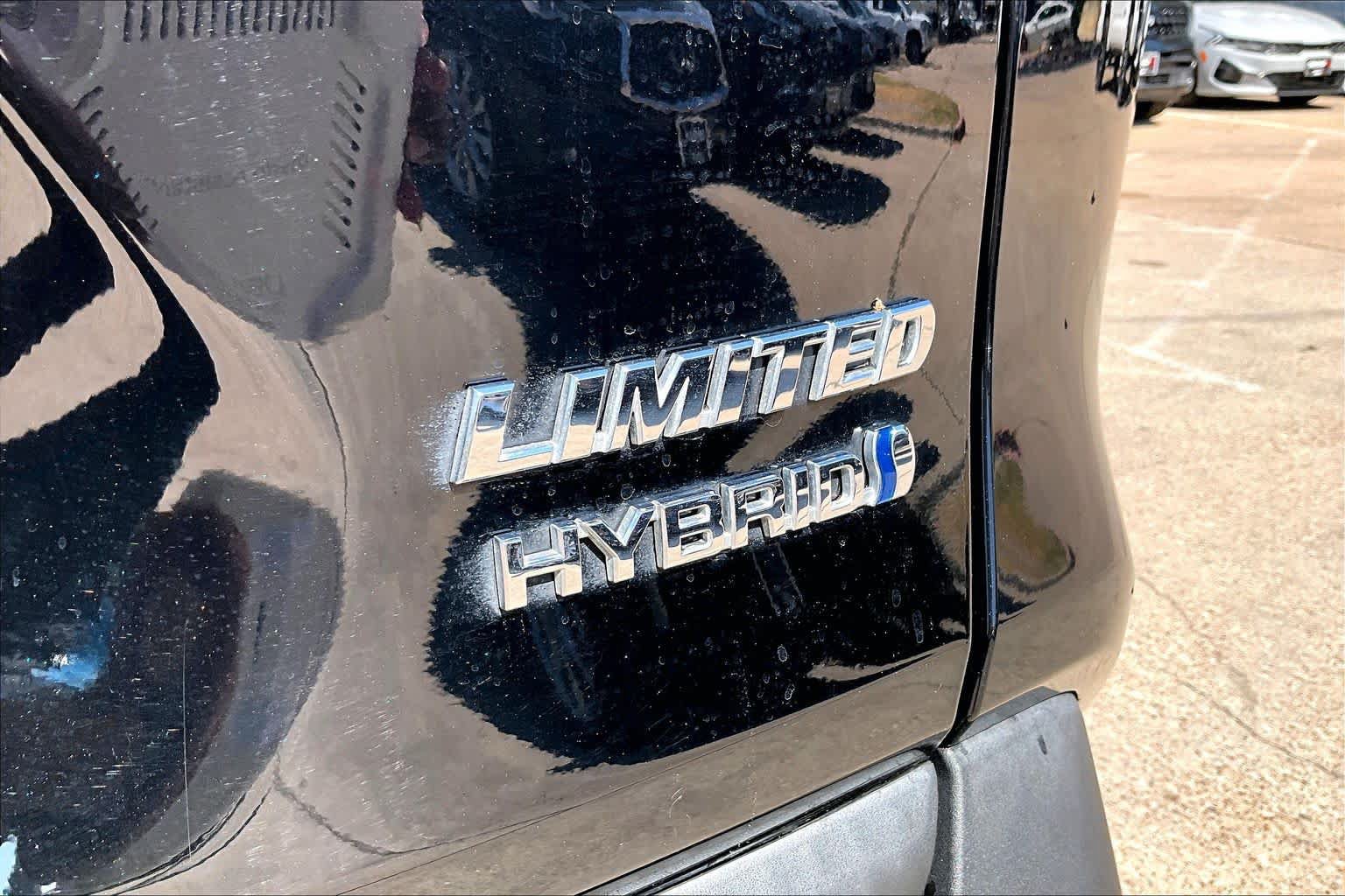 Used 2023 Toyota RAV4 Limited AWD/4WD image 10