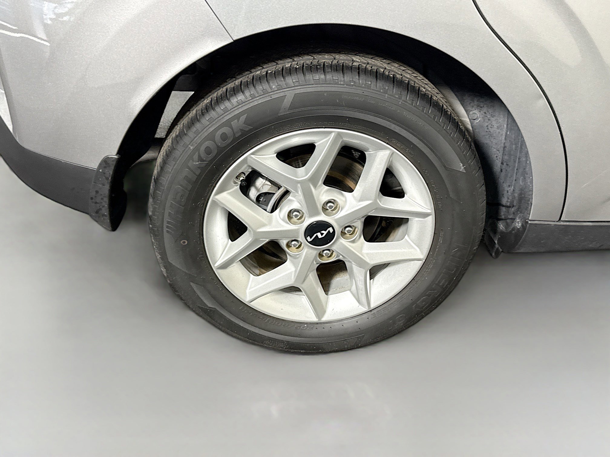 Used 2023 Kia Soul LX w/ LX Technology Package FWD image 32