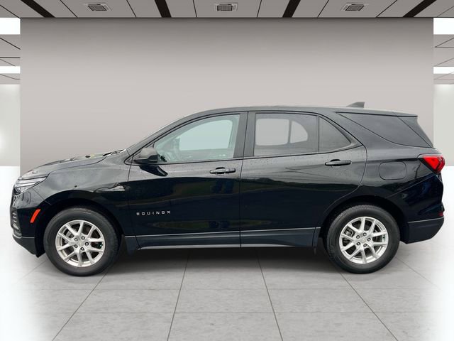 Used 2023 Chevrolet Equinox LS w/ LS Convenience Package AWD/4WD image 7