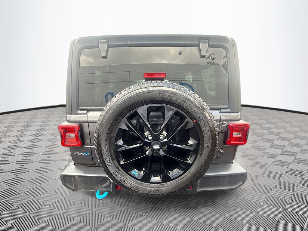 Used 2022 Jeep Wrangler Unlimited Sahara AWD/4WD image 7