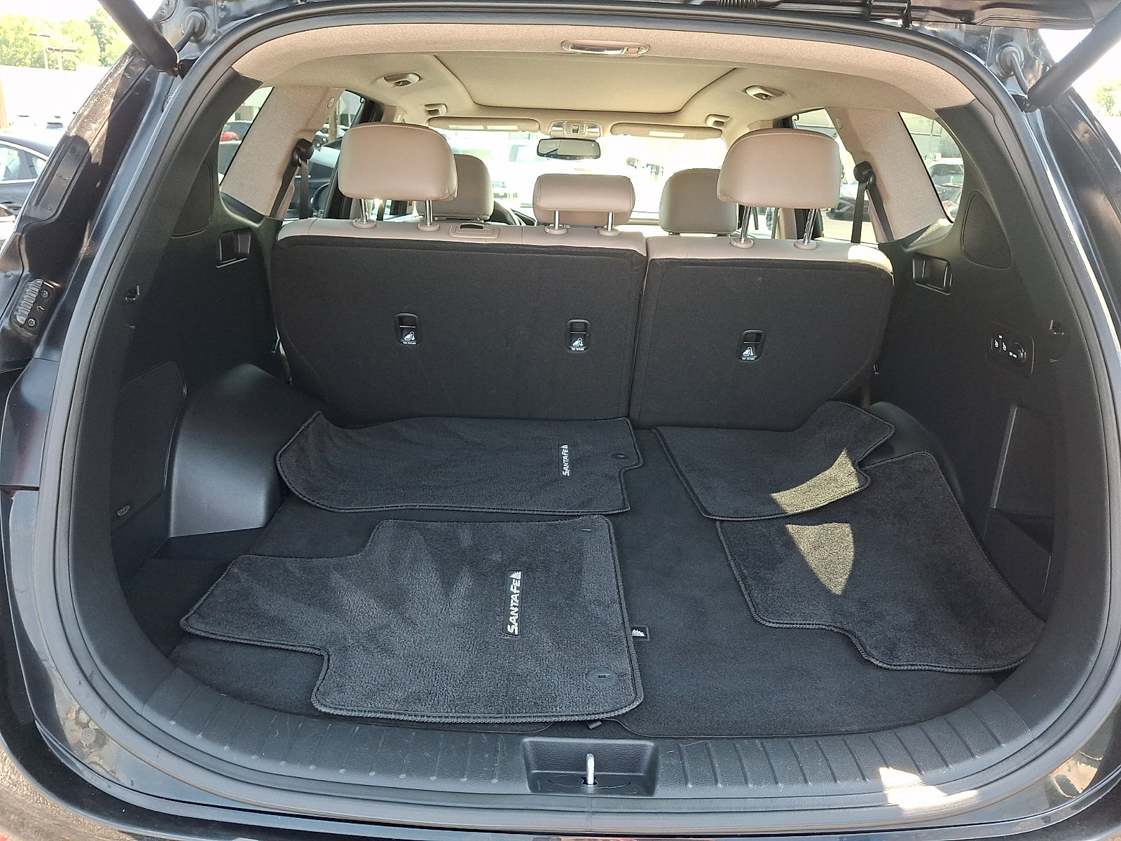 Used 2020 Hyundai Santa Fe Limited AWD/4WD image 30