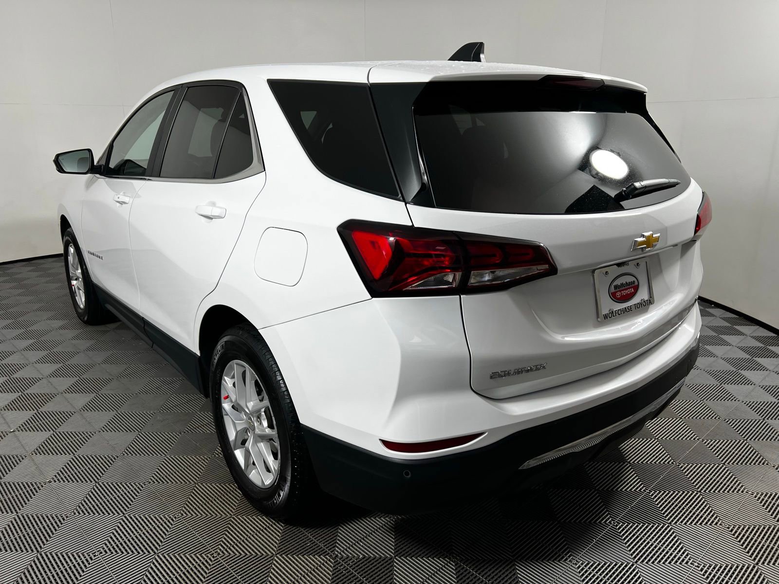 Used 2024 Chevrolet Equinox LT image 7