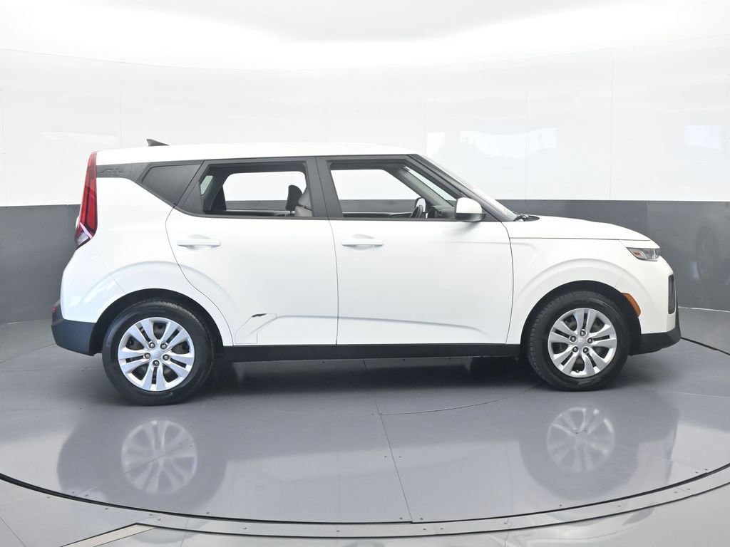 Used 2021 Kia Soul LX image 7
