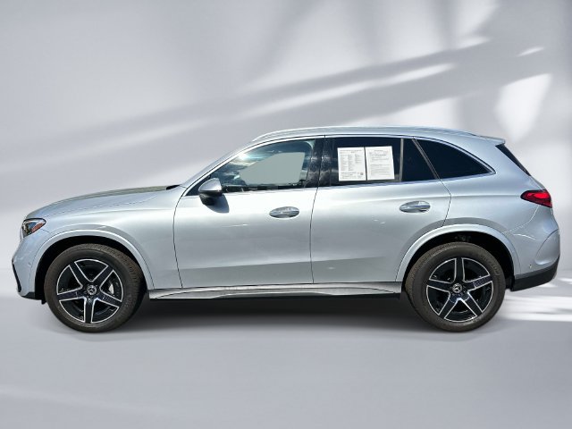 Used 2025 Mercedes-Benz GLC 300 4MATIC image 2