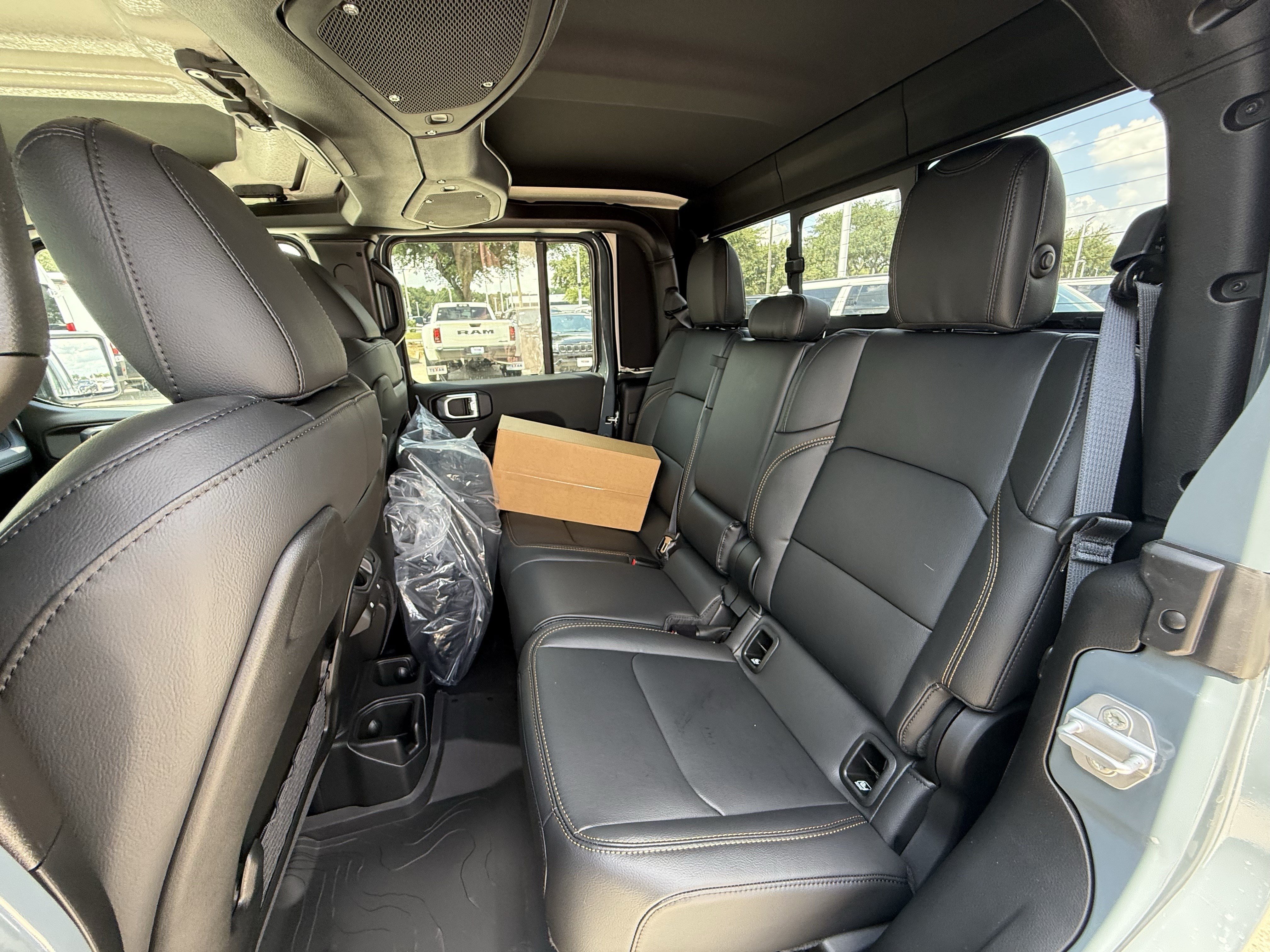 New 2026 Jeep Gladiator Mojave AWD/4WD image 12
