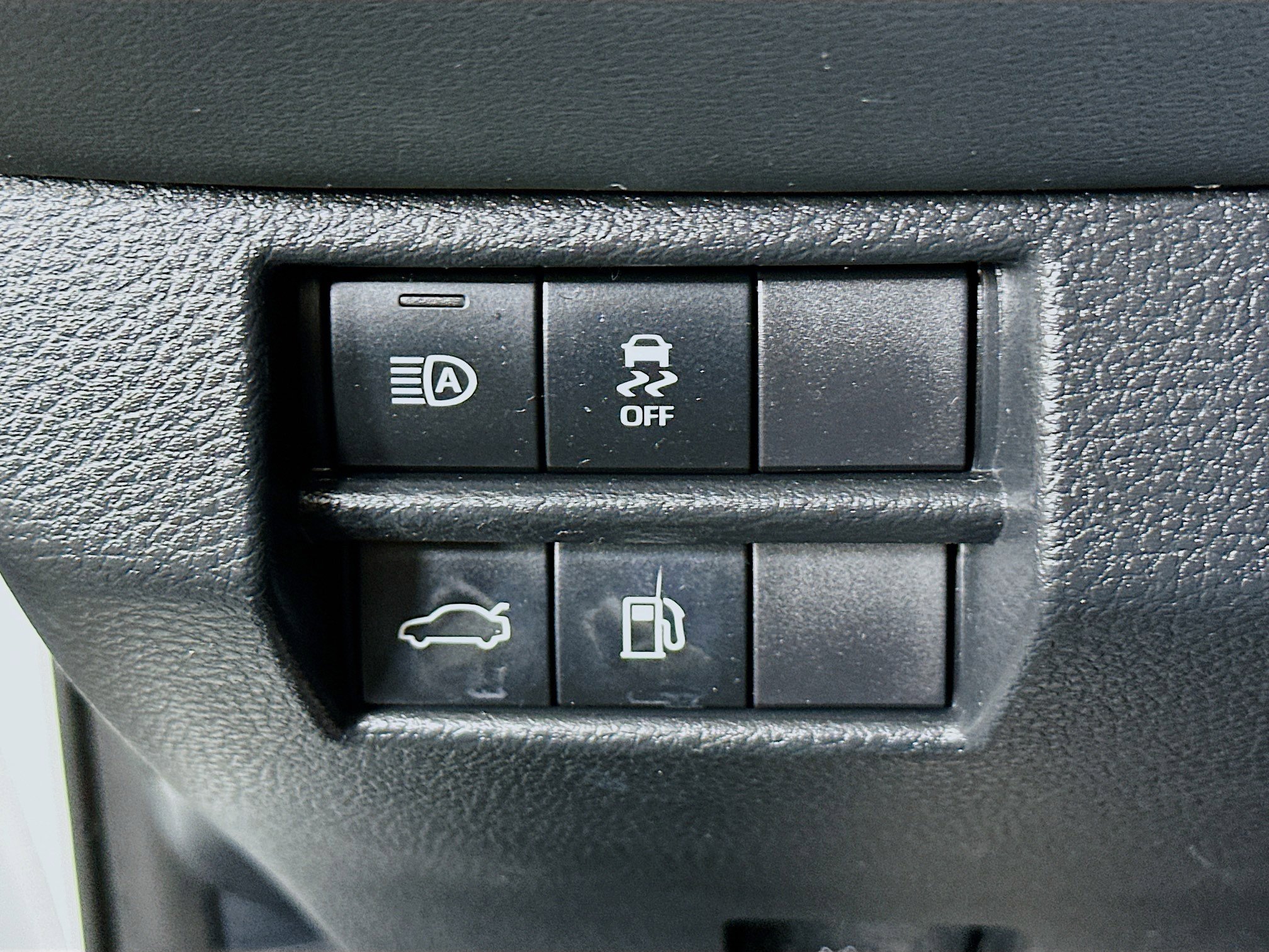 Used 2019 Toyota Avalon XLE w/ Moonroof Package FWD image 16