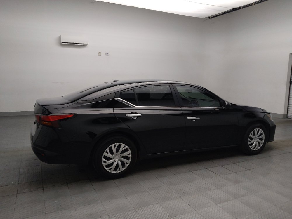Used 2025 Nissan Altima 2.5 S FWD image 10