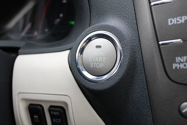 Used 2010 Lexus IS 350C RWD image 15