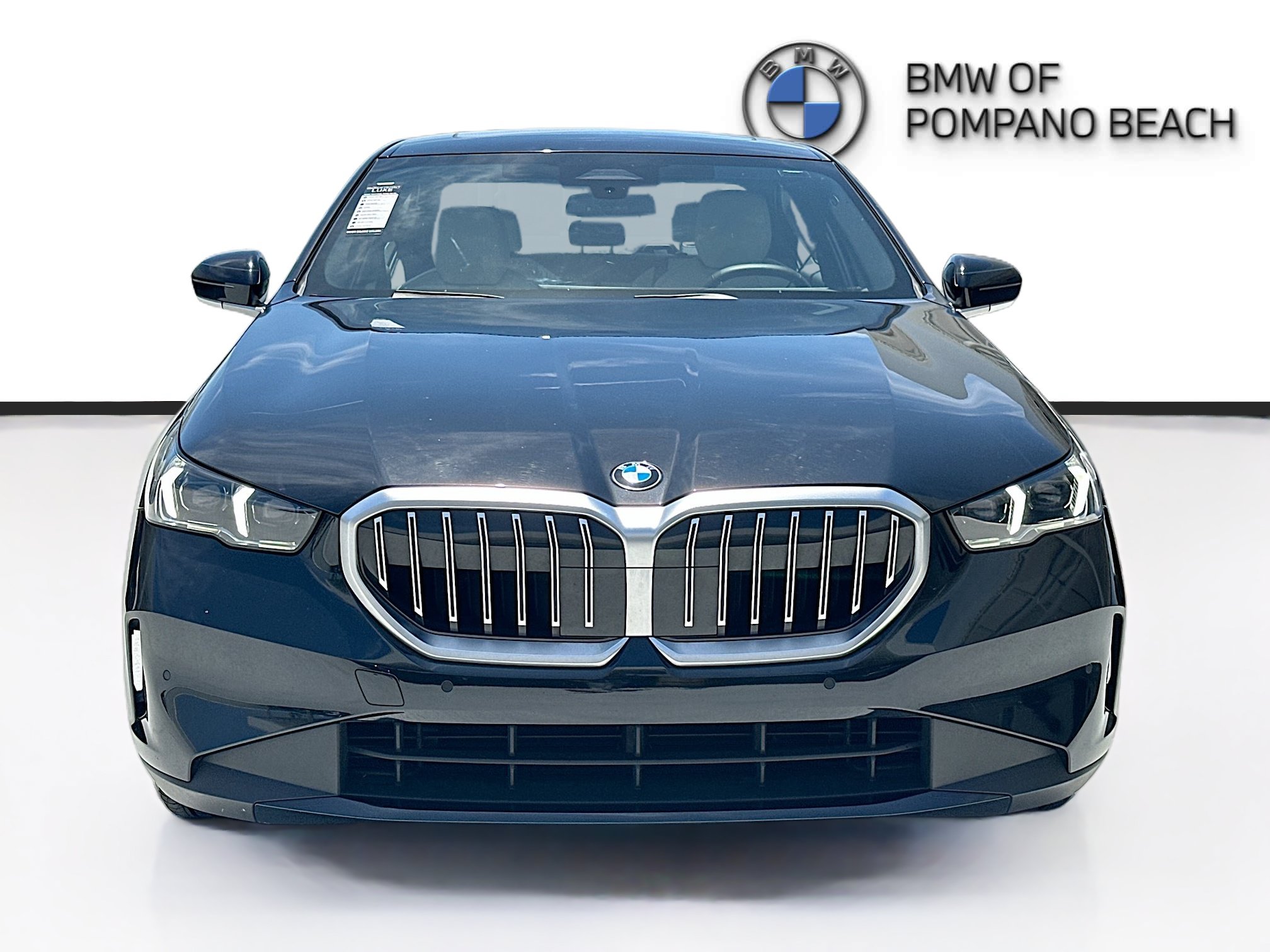 Certified 2024 BMW 530i w/ Convenience Package RWD image 2