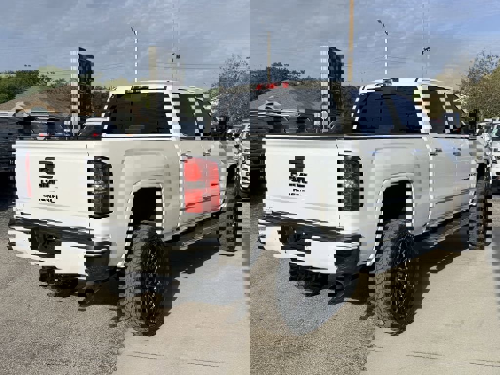 Used 2019 GMC Sierra 2500 Denali w/ Duramax Plus Package image 5