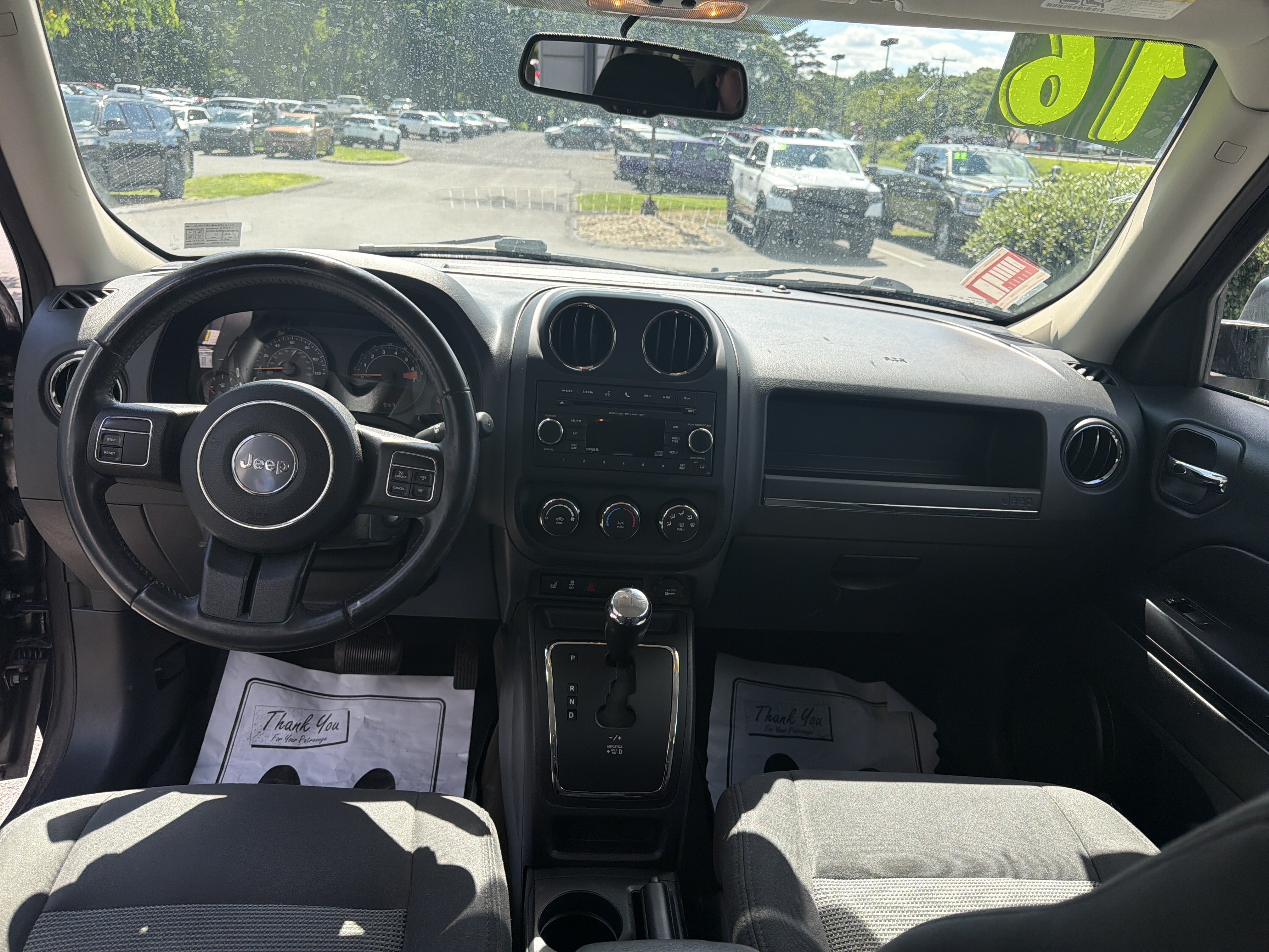 Used 2016 Jeep Patriot Latitude AWD/4WD image 10