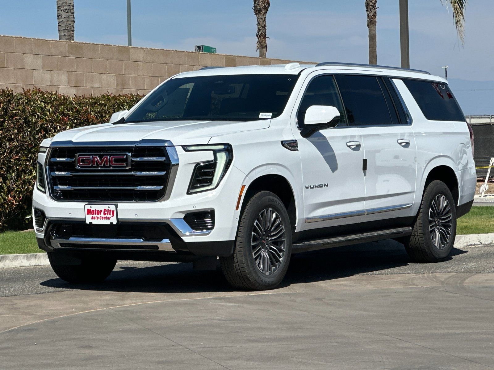 New 2026 GMC Yukon XL Elevation RWD image 8