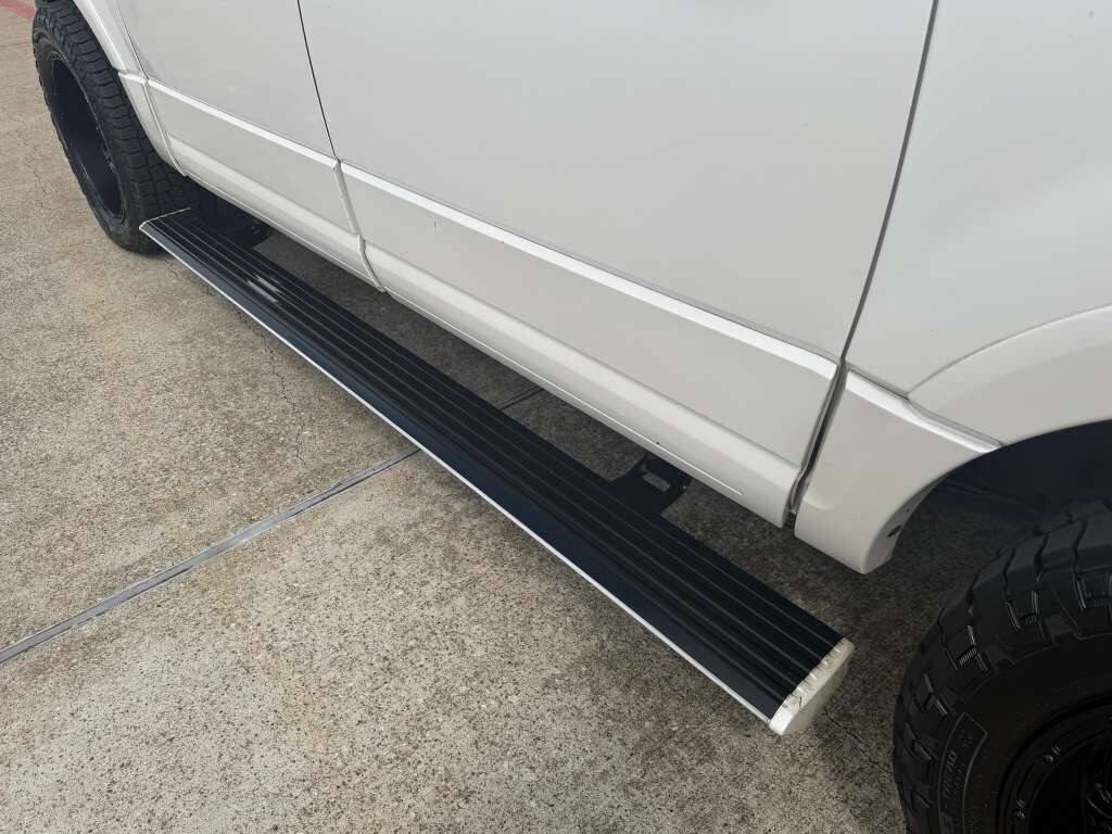 Used 2012 Ford Expedition EL Limited RWD image 21