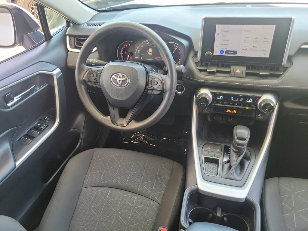 Used 2024 Toyota RAV4 XLE FWD image 11