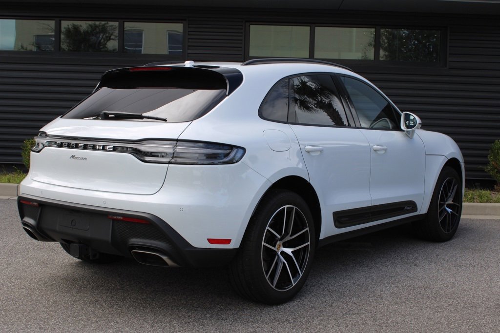 Used 2025 Porsche Macan image 7
