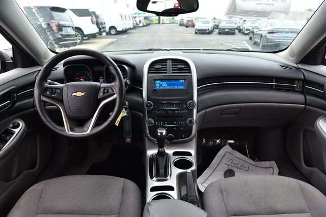 Used 2015 Chevrolet Malibu LS FWD image 7