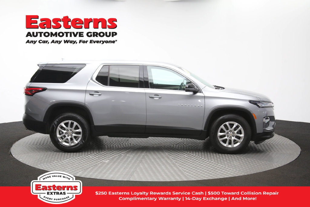 Used 2023 Chevrolet Traverse LS FWD image 45
