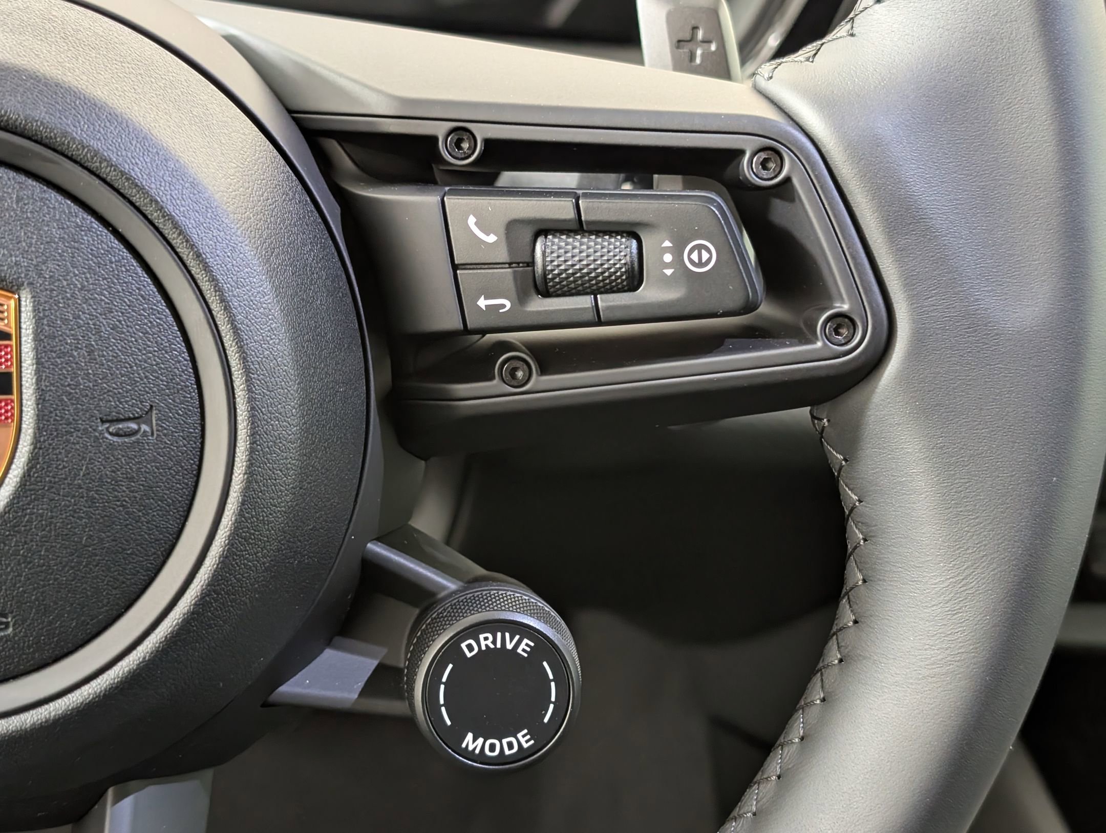 New 2026 Porsche Cayenne image 23