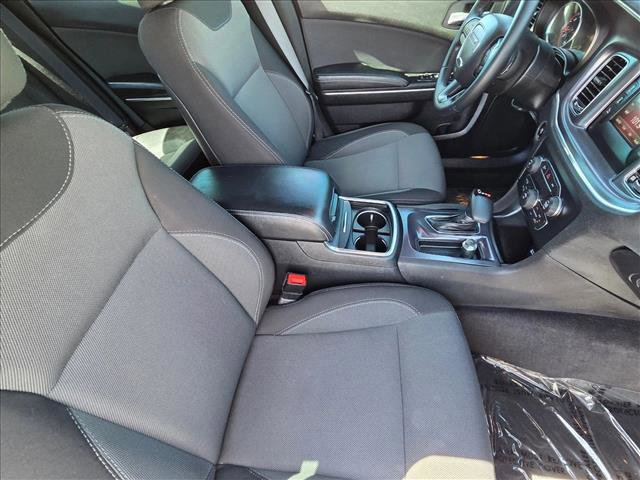 Used 2016 Dodge Charger SE w/ Sport Appearance Group RWD image 18