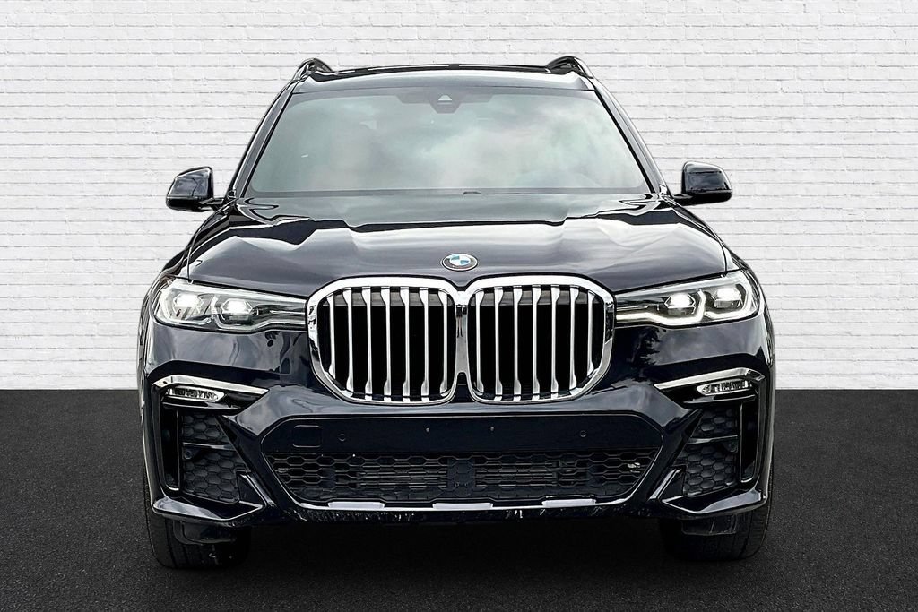 Used 2021 BMW X7 xDrive40i w/ M Sport Package AWD/4WD image 2