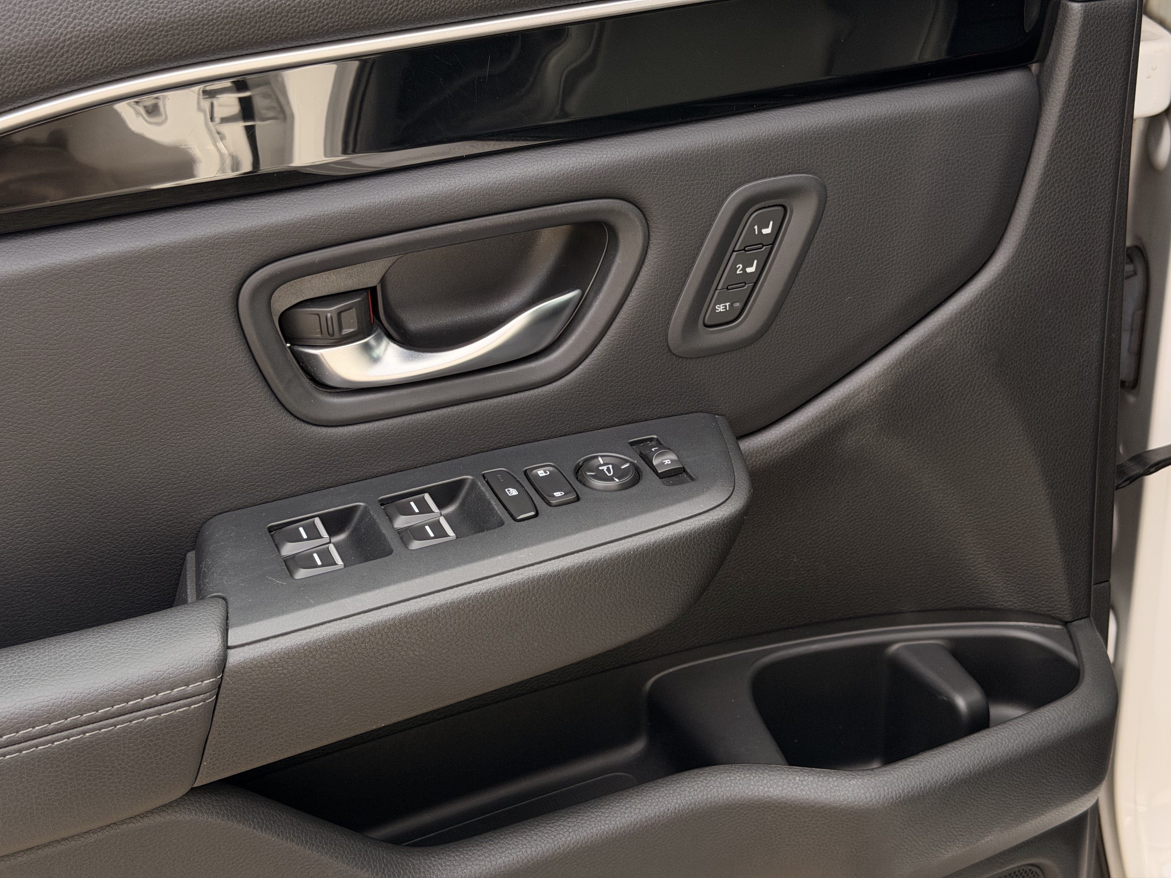 Used 2024 Honda Pilot EX-L image 11