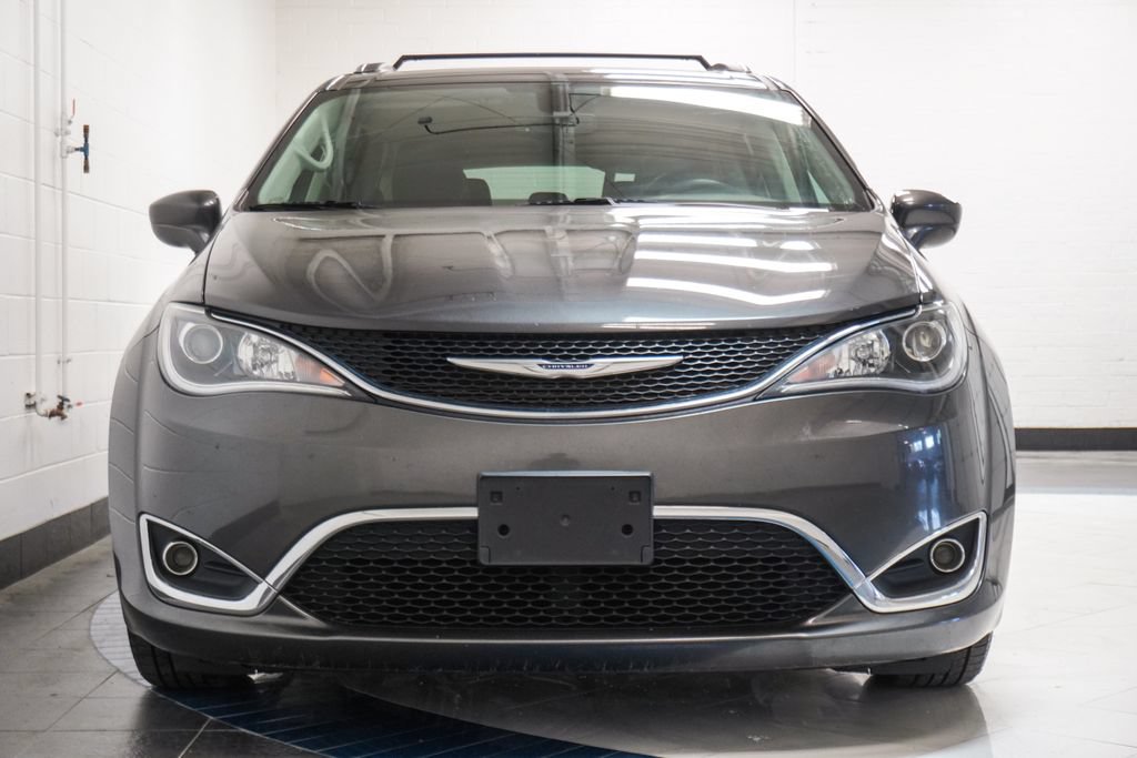 Used 2020 Chrysler Pacifica Touring-L FWD image 31