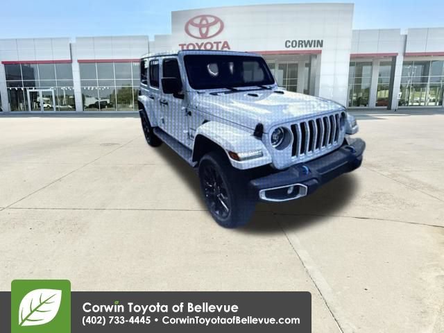Used 2023 Jeep Wrangler Unlimited Sahara w/ Cold Weather Group AWD/4WD image 22