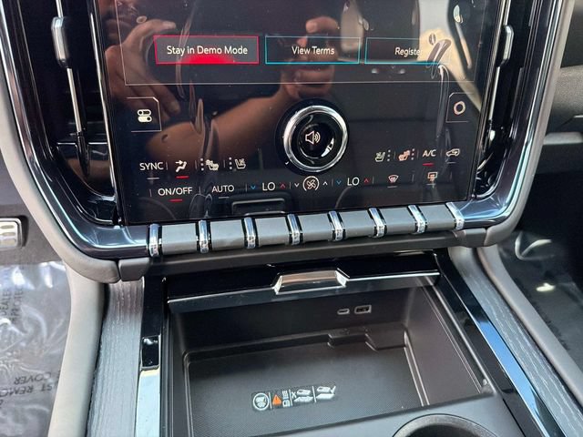 New 2026 GMC Yukon XL AT4 Ultimate AWD/4WD image 25