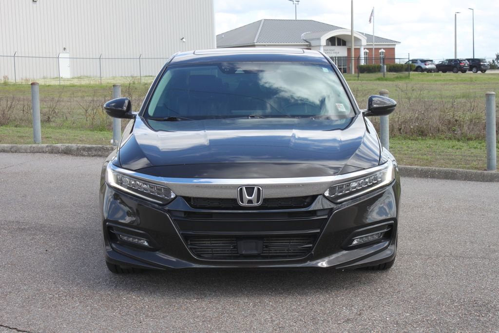 Used 2018 Honda Accord Touring image 3