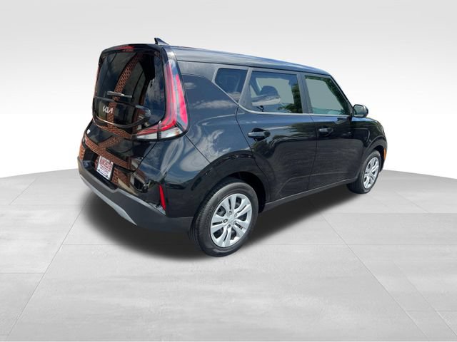 Used 2023 Kia Soul LX FWD image 7