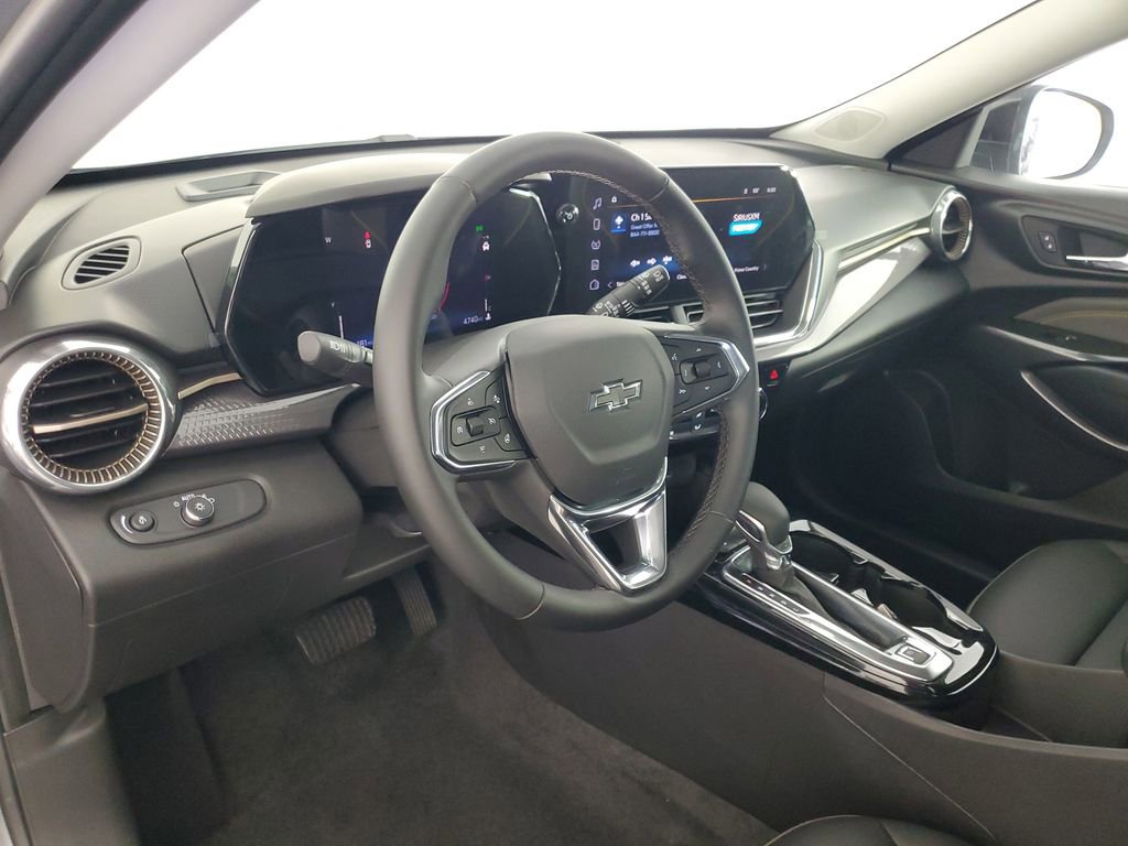 Used 2026 Chevrolet Trax ACTIV image 11