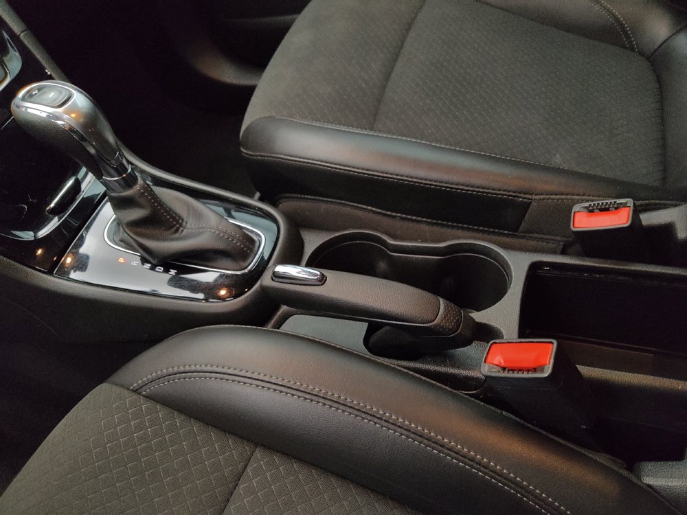 Used 2021 Buick Encore Preferred FWD image 26
