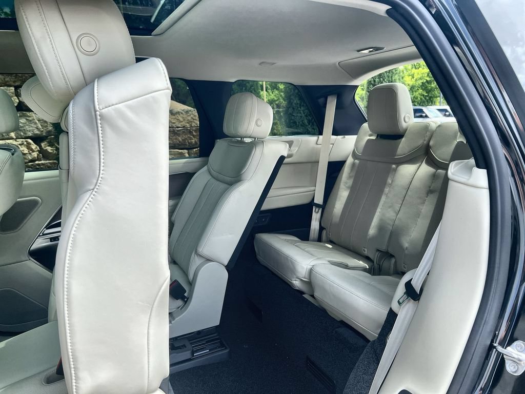 New 2026 Land Rover Range Rover Long Wheelbase SE AWD/4WD image 20
