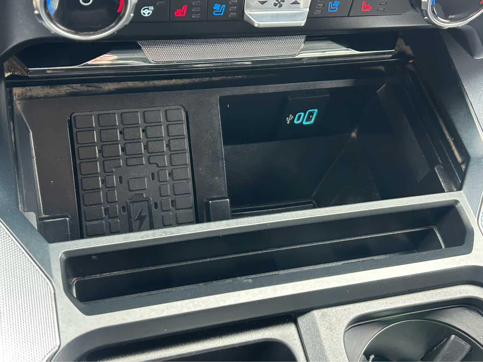 Used 2024 Ford F250 Lariat w/ Chrome Package image 61