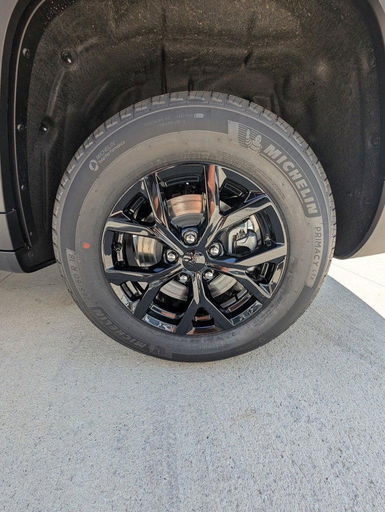 New 2025 Jeep Grand Cherokee L Altitude image 44