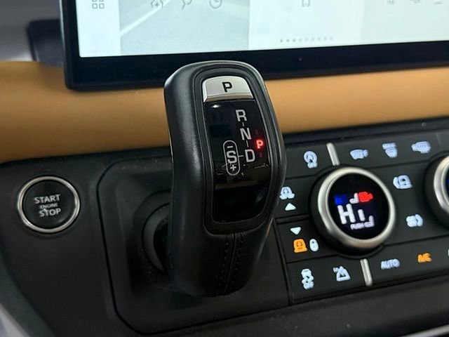 Used 2023 Land Rover Defender 130 First Edition AWD/4WD image 37