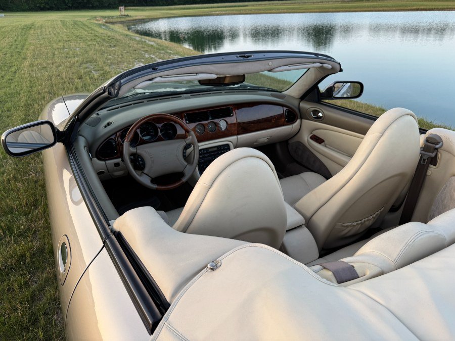 Used 1997 Jaguar XK8 Convertible RWD image 24