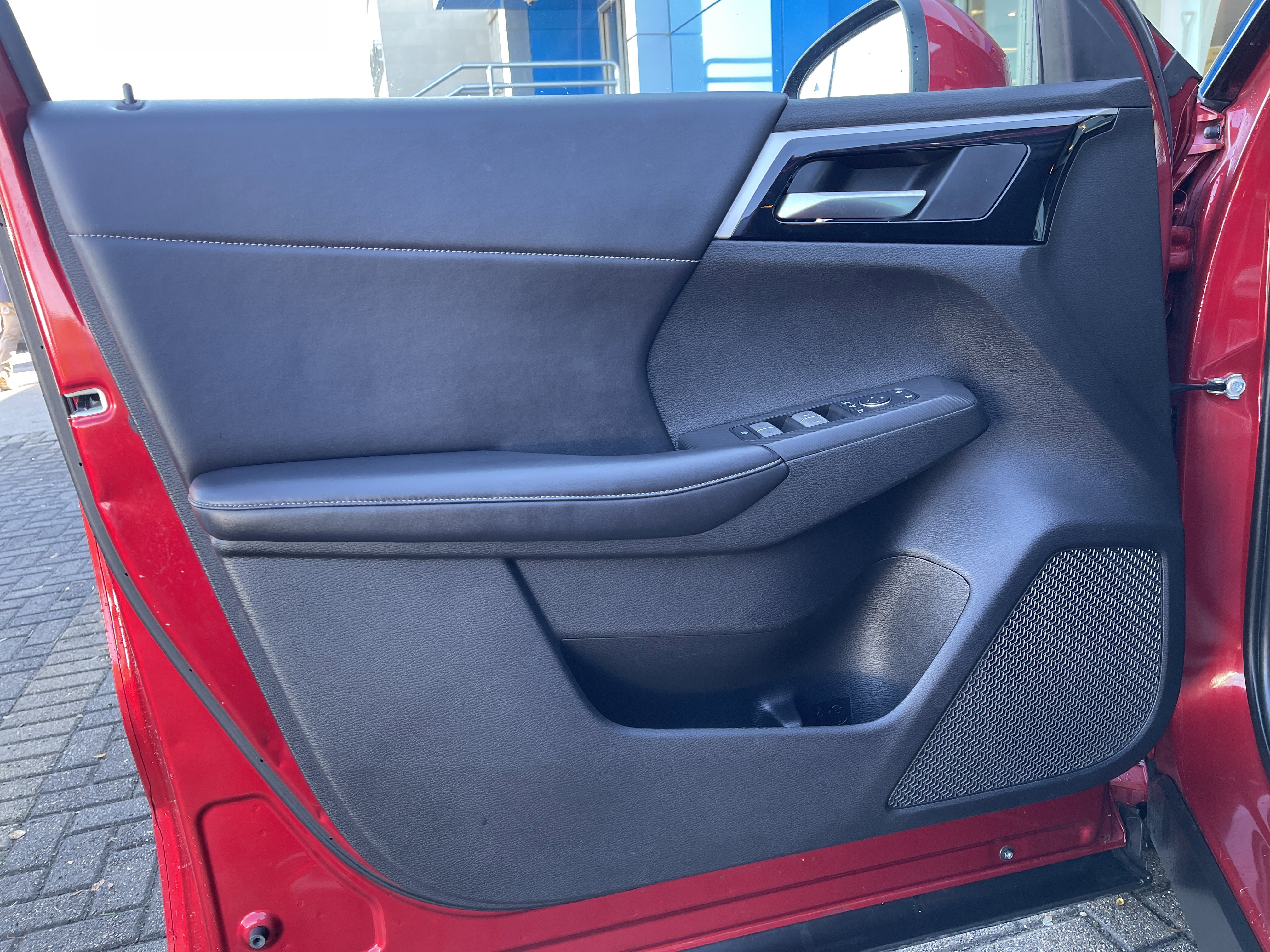 Used 2023 Mitsubishi Outlander SE Black Edition image 13