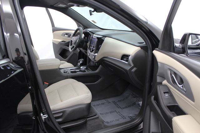 Used 2022 Chevrolet Traverse LS FWD image 22