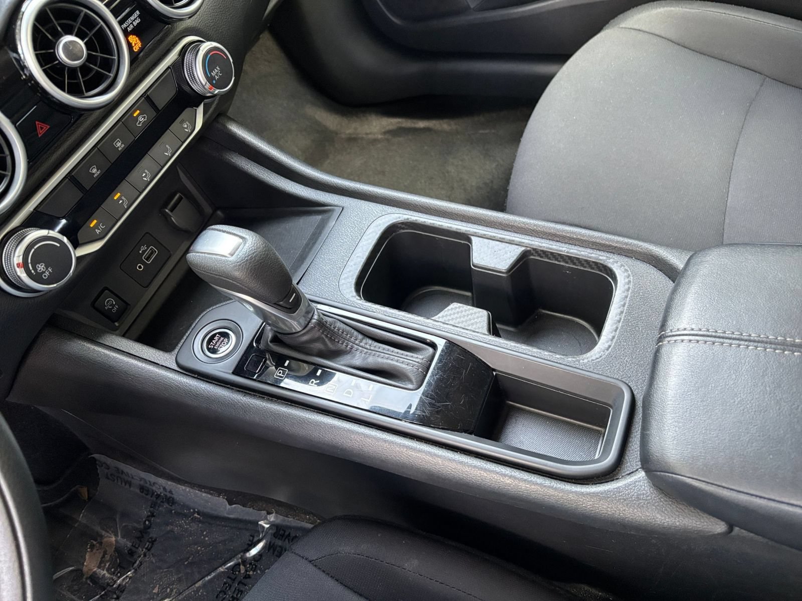 Used 2025 Nissan Sentra S FWD image 39