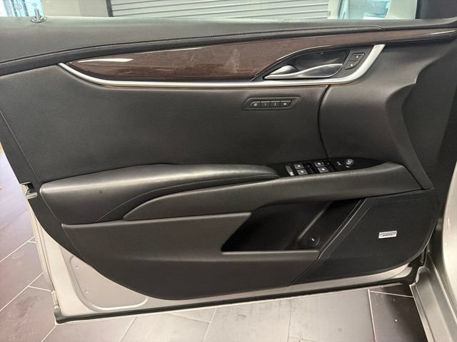 Used 2017 Cadillac XTS Luxury FWD image 10