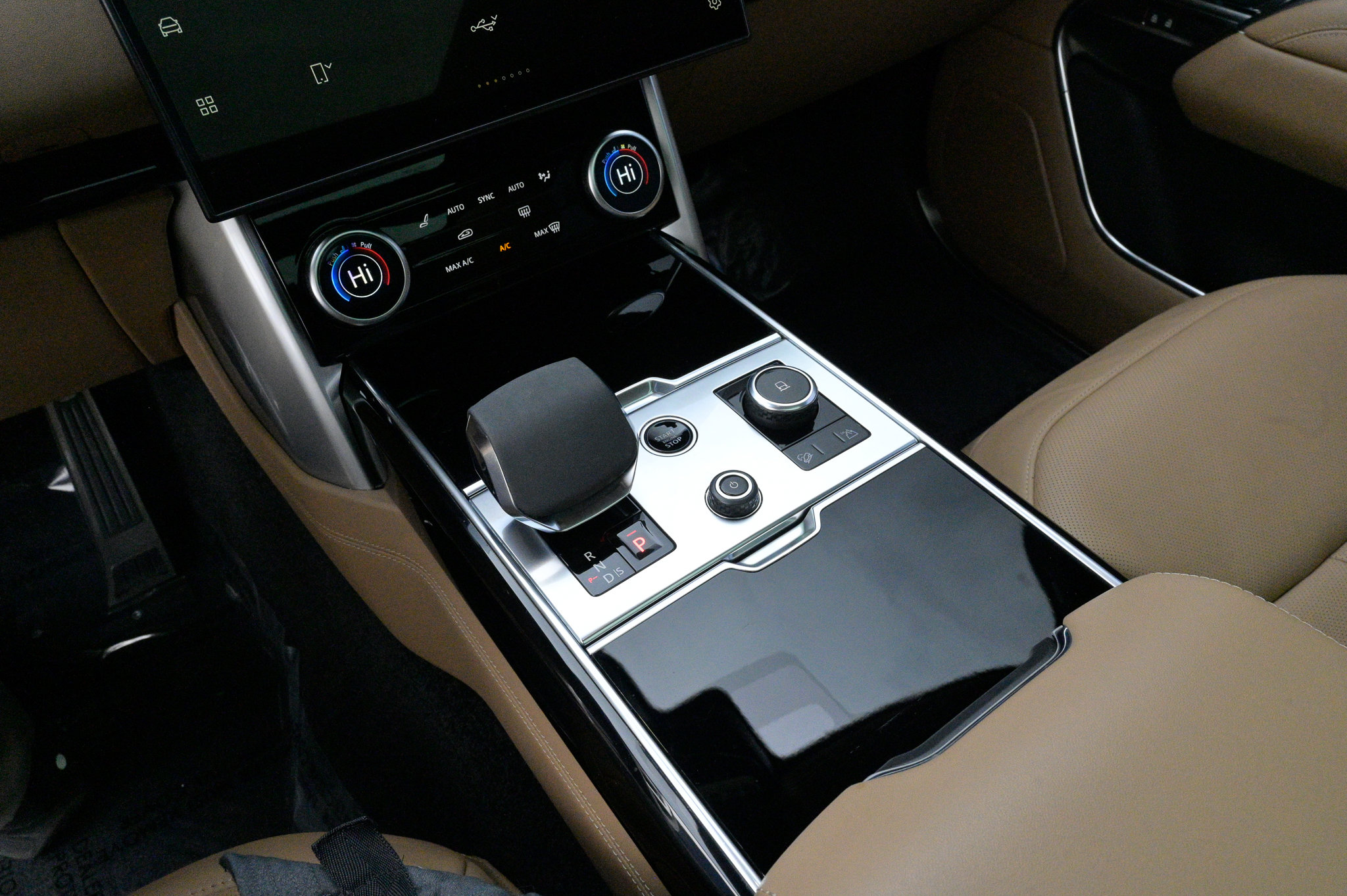 Used 2023 Land Rover Range Rover SE image 29