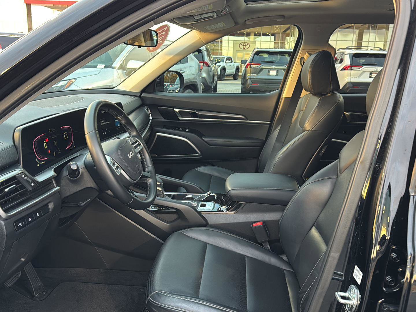 Used 2023 Kia Telluride S w/ S Sunroof Package image 8