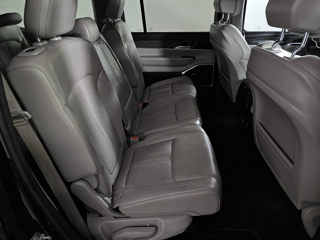 Used 2022 Jeep Wagoneer Series II RWD image 24